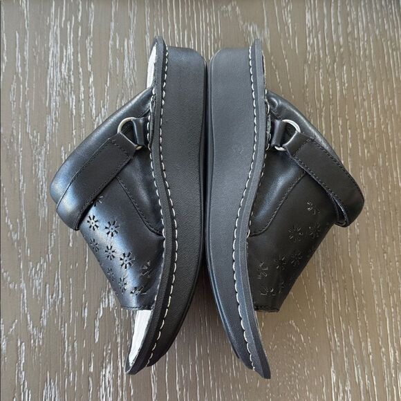 Alegria KLOVER Black Leather Slide Sandals or Slingback Lacer Cut Design Size 39 - Picture 5 of 12